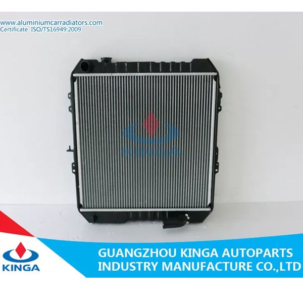 Radiador toyota hilux 1997 - 2004 2.7l / 3.0l gasolina 2wd tanque plástico boquilla cruzada arriba izquierdo y abajo derecho
PRECIOS INCLUYEN I.S.V.